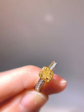將圖片載入圖庫檢視器 18K金黃鑽石戒指