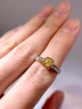 將圖片載入圖庫檢視器 18K金黃鑽石戒指