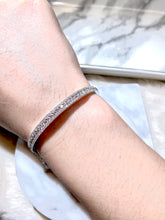 將圖片載入圖庫檢視器 18K金三行圓鑽石手鐲